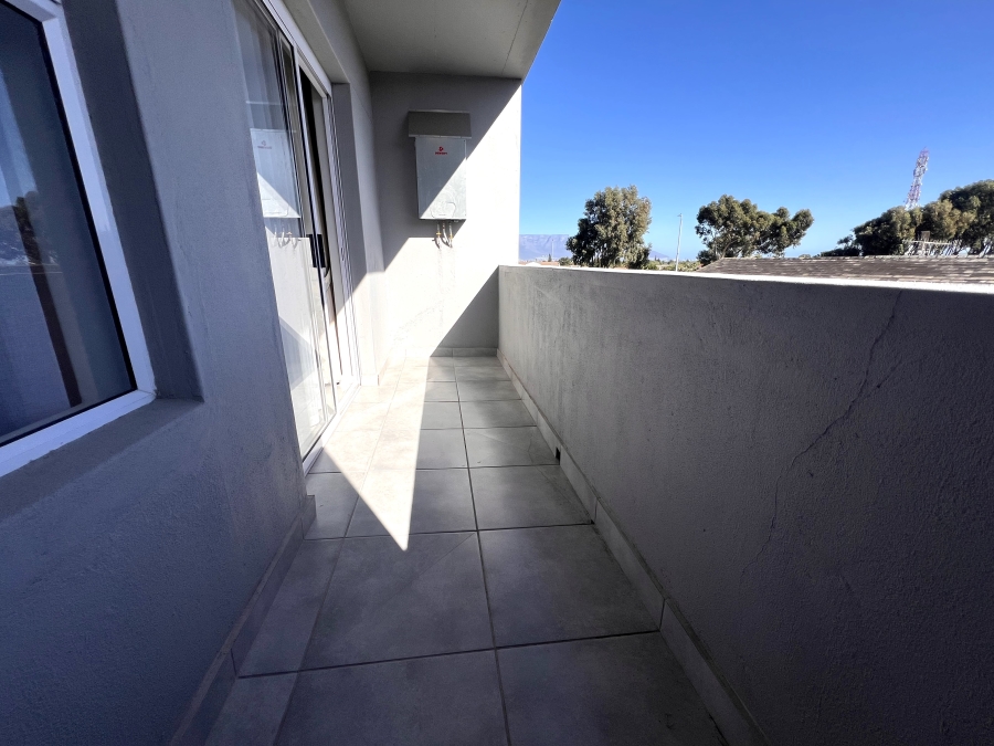 To Let 1 Bedroom Property for Rent in Table View Western Cape